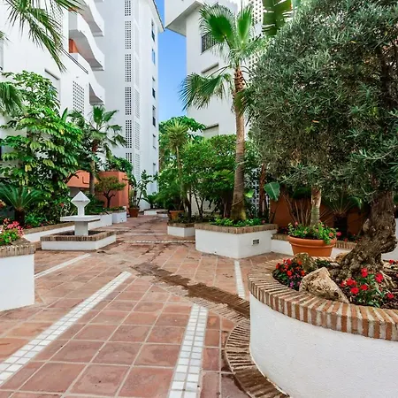 Amazing View, In Medina Garden Of Puerto Banus Apartment *
