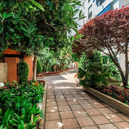 Amazing View, In Medina Garden Of Puerto Banus Apartment